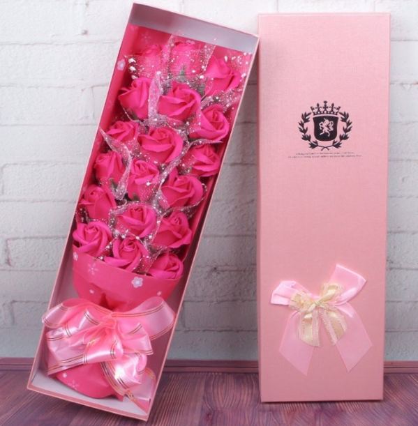 hộp hoa hồng sáp thơm 18 bông kim tuyến